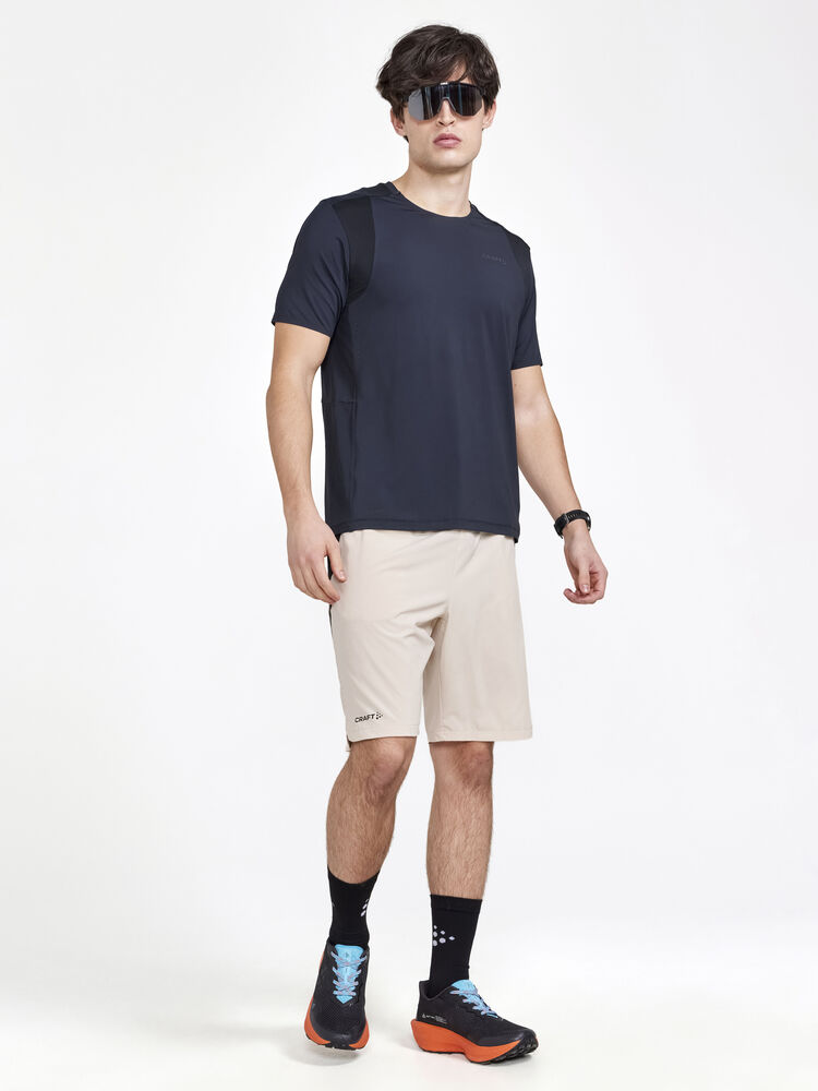 Craft ADV HiT Shorts M - Ecru-Black (retail) [211999] / XS