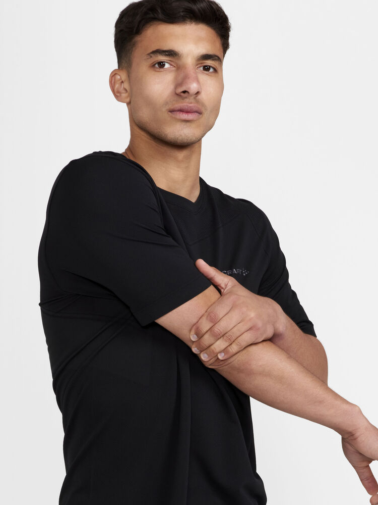 Craft ADV Essence Fuseknit Tee M - Black AW25 [999000] / XS