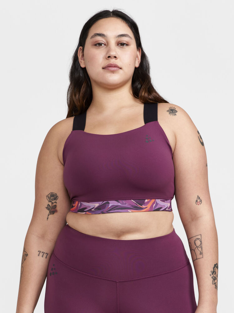 ADV Essence Plus Sport Top W från Craft i Burgundy-black