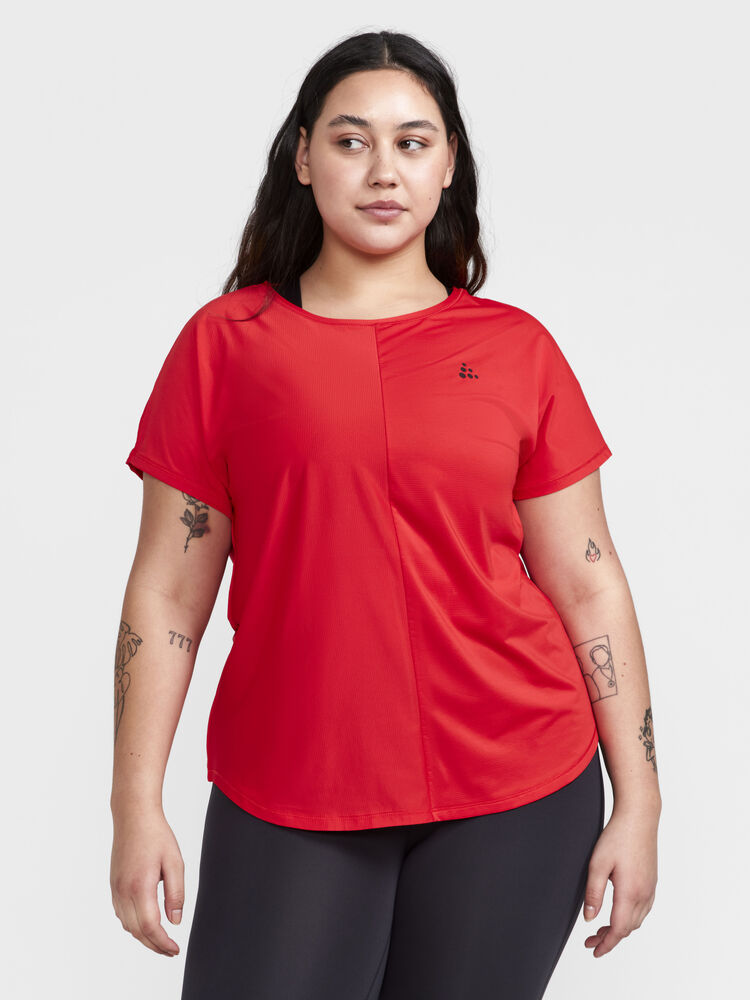 Core Essence SS Plus Tee W från Craft i Reddish