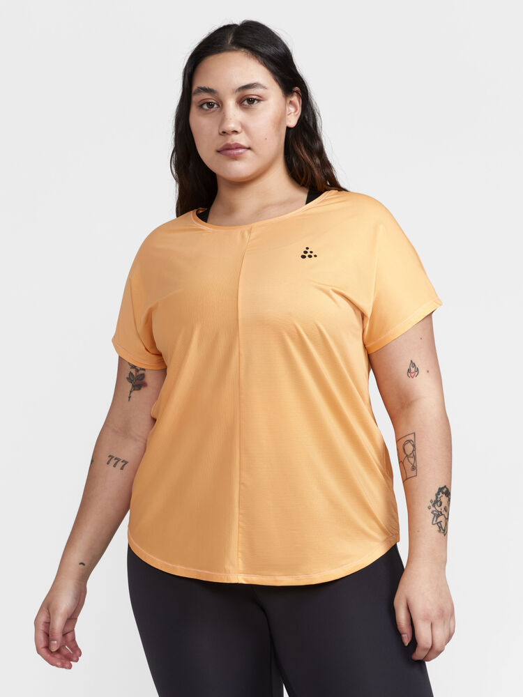 Craft Core Essence SS Plus Tee W - Peach (retail) [582000] / XL