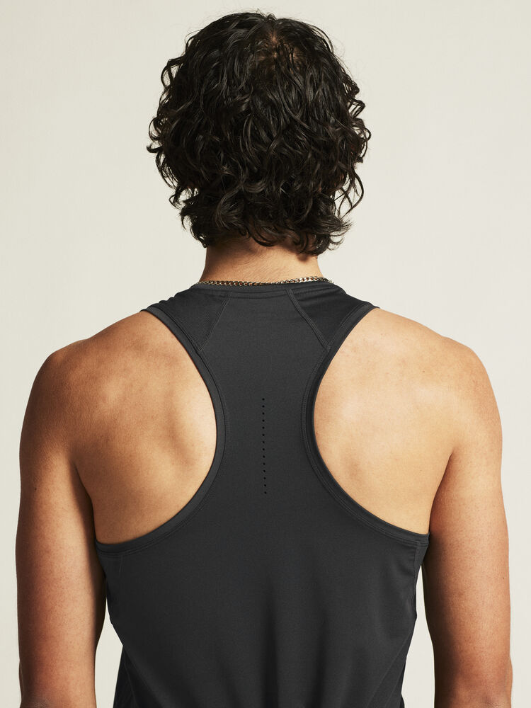 Craft ADV Essence Singlet 2 M - Black AW25 [999000] / XS