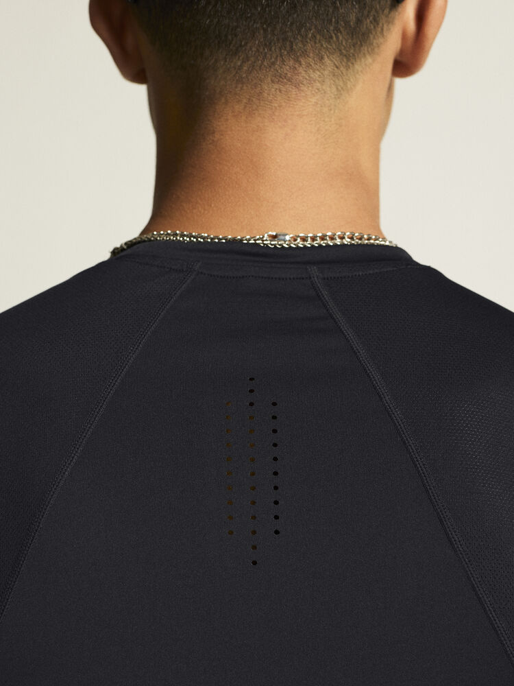 Craft ADV Essence SS Tee 2 M - Black AW25 [999000] / XS