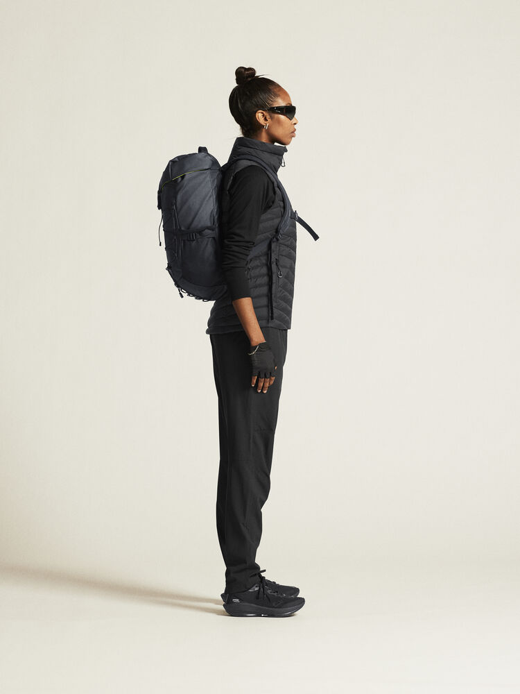 Craft ADV Explore Light Down Vest W - Black AW25 [999000] / XS