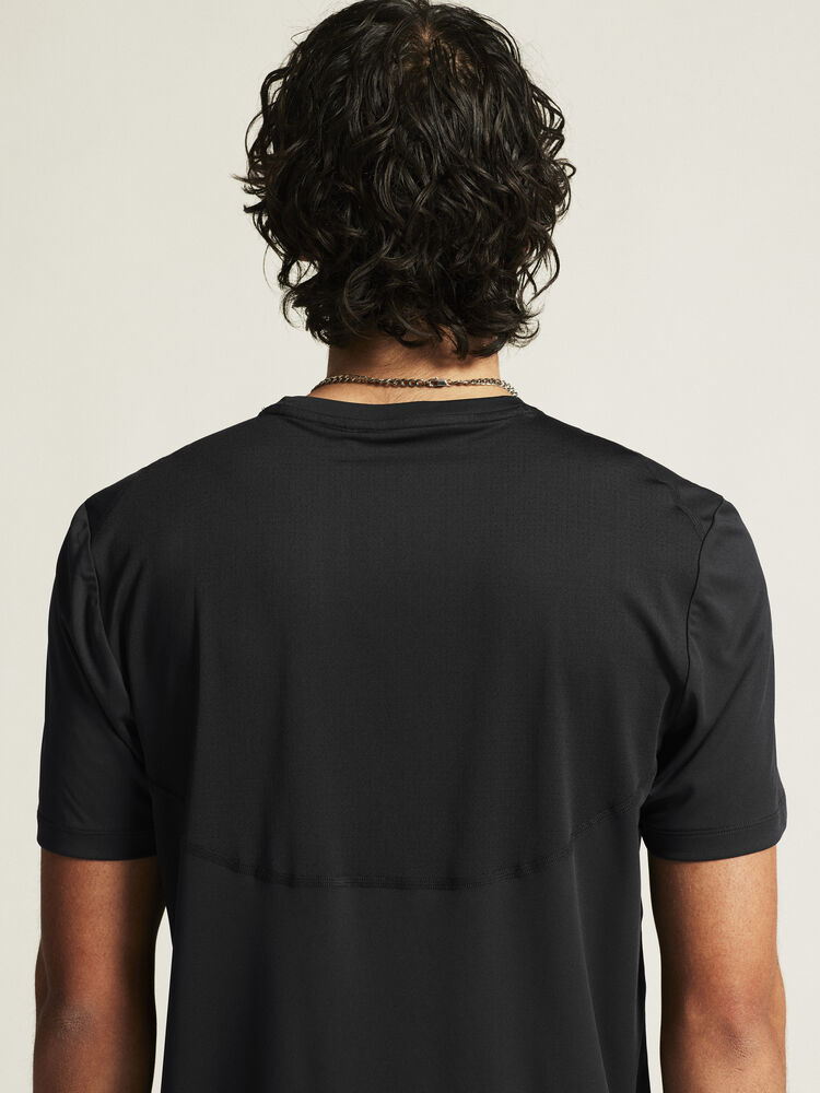 Craft CORE Essence Ss Tee 2 M - Black AW25 [999000] / XS