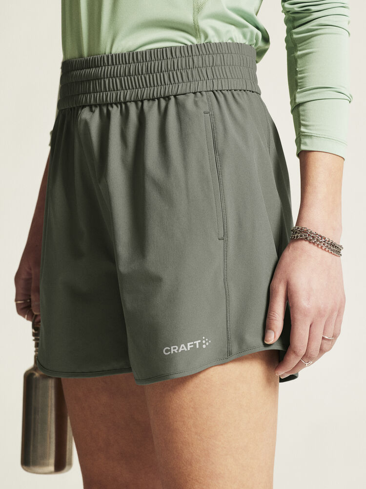 Craft CORE Essence Shorts W - Leaf [647000] / XS