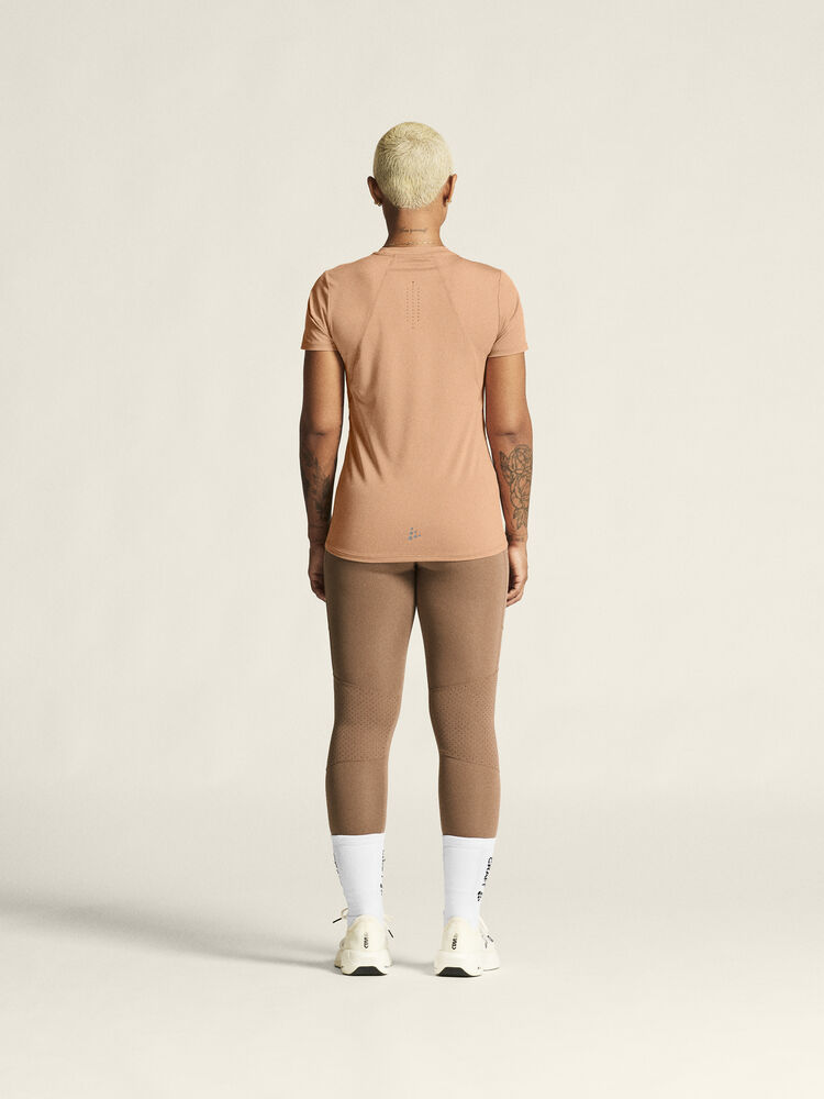 Craft ADV Essence Ss Tee 2 W - Light Syrup (retail) [245000] / XS
