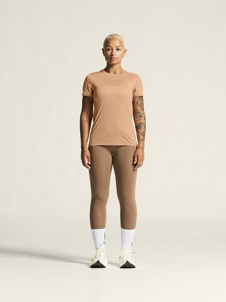 Craft ADV Essence Ss Tee 2 W - Light Syrup (retail) [245000] / XS