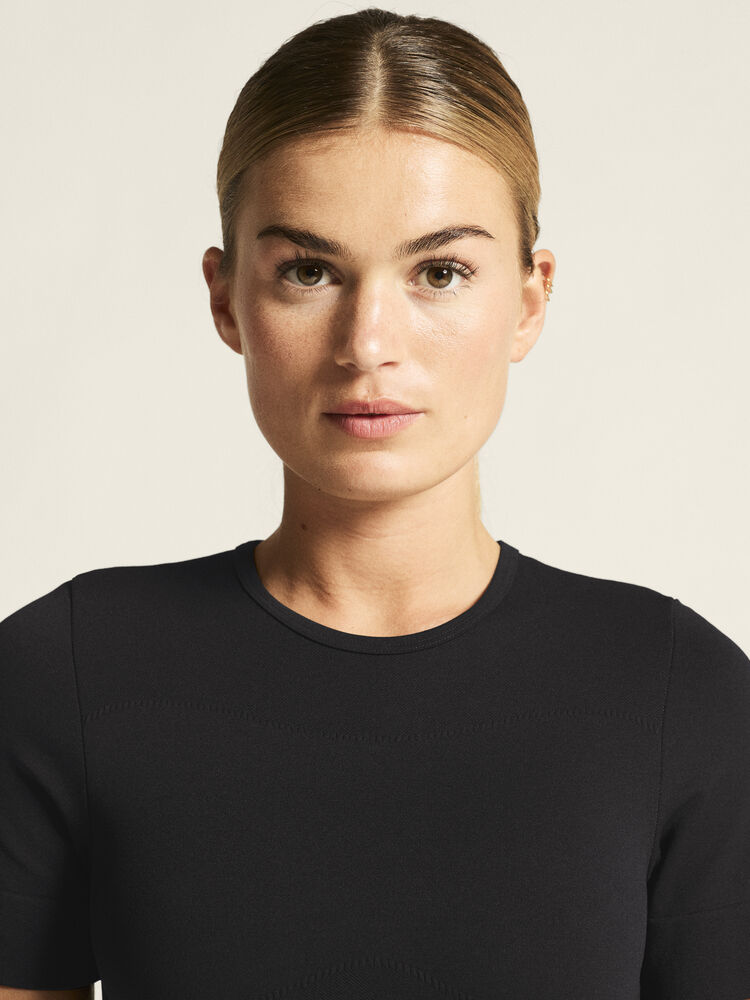Craft Collective Seamless Cropped SS Top W - Black AW25 [999000] / L/XL