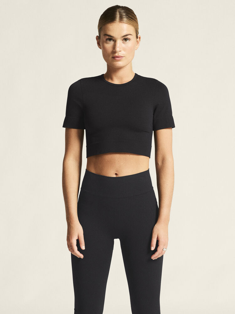 Craft Collective Seamless Cropped SS Top W - Black AW25 [999000] / L/XL