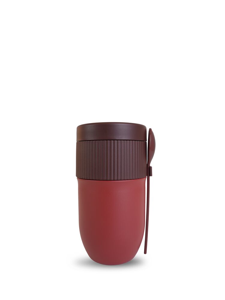 Ted termos yoghurtmugg med sked från Sagaform i Vinröd pantone 7624c