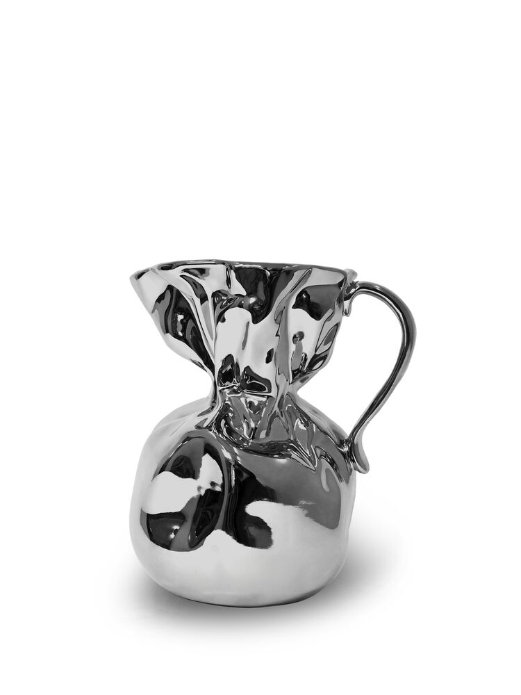 Vas Crumple från Byon i Silver